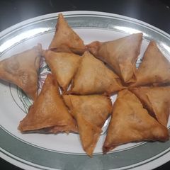 A picture of Mutton kheema samosa.