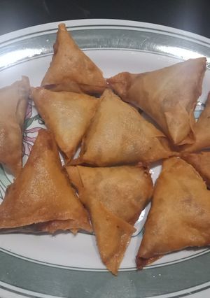 A picture of Mutton kheema samosa.