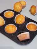 Muffins aux pépites de chocolat blanc et noix de macadamia