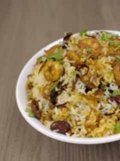 இறால் பிரியாணி(prawn biryani recipe in tamil) செய்முறை முக்கிய புகைப்படம்