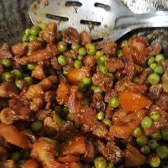 A picture of Masala Manogri with Matar.