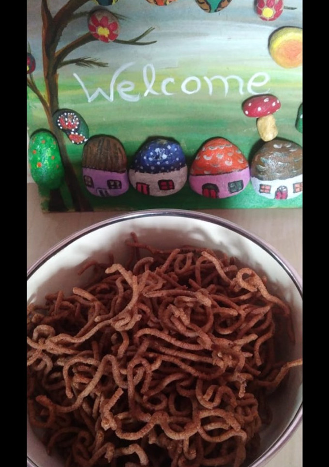 ராகி முறுக்கு(ragi murukku recipe in tamil) செய்முறை முக்கிய புகைப்படம்