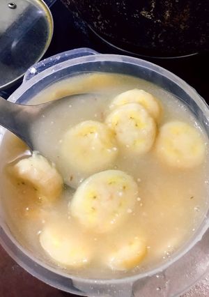 Hình của món Chè chuối bột báng.