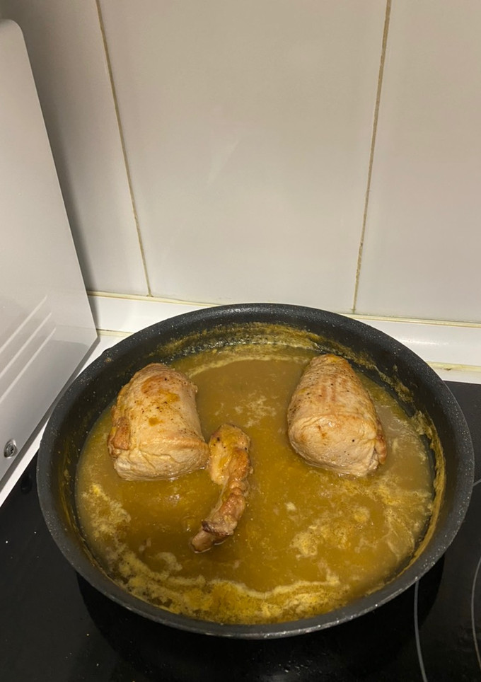 Una foto de Solomillo de cerdo con jalea de ciruelas