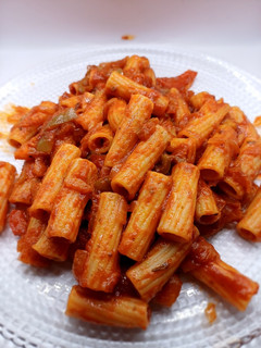 Una foto de Tortiglioni con salsa de tomate