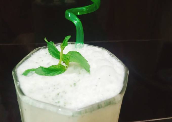 Mint-Masala Lassi