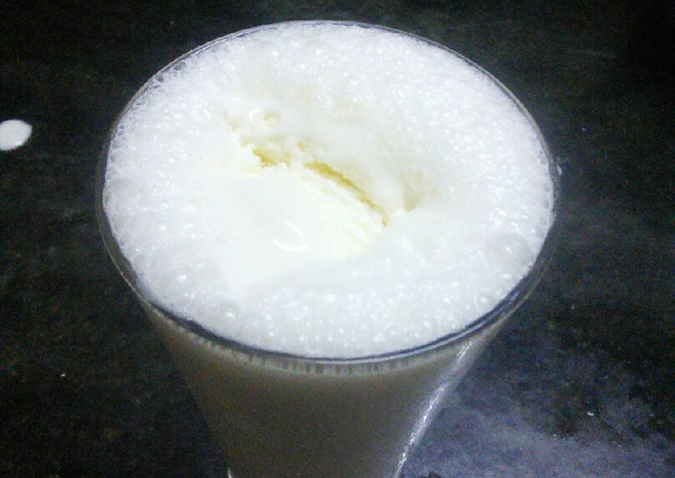Vanilla milkshake