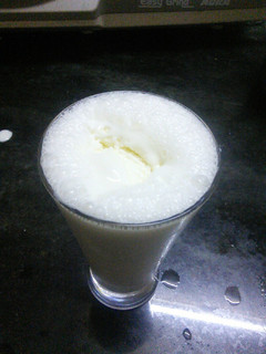 A picture of Vanilla milkshake.