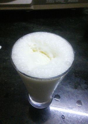 A picture of Vanilla milkshake.