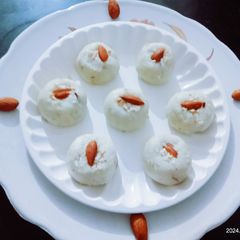 Healthy delicious tasty Mawa dry fruits ladoo A picture of Healthy delicious tasty Mawa dry fruits ladoo.