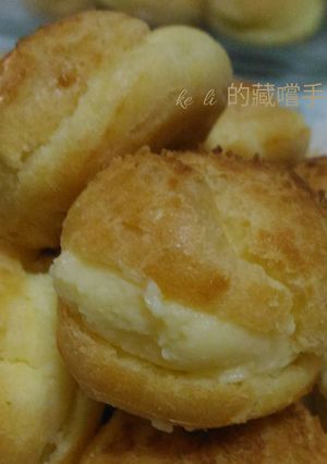 一口卡士達小泡芙 的食譜成品照片