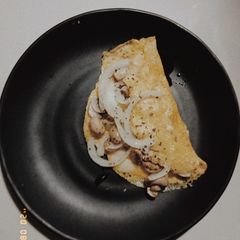 A picture of Mushroom and White Onion Omelette.