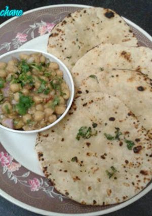 A picture of Kulche Chane / Chole Kulcha.