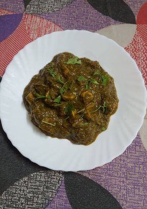 A picture of Hariyali Mushroom Paneer.