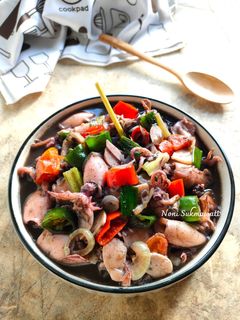 Foto resep Tumis Cumi Hitam Pedas