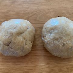A picture of Pastry for double-crust (savory) pie.