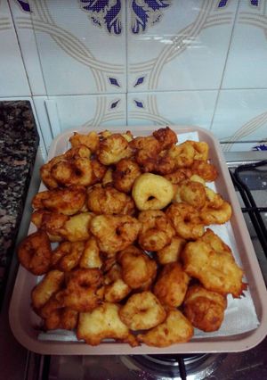 Una foto de Buñuelos de patatas o "Bunyols de verges"