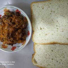 A picture of Beans bread.