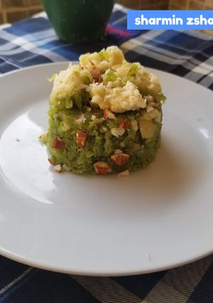 A picture of Lauki ka halwa.