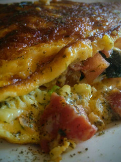 Una foto de Omelette Capresse con Chorizo español y olé!!