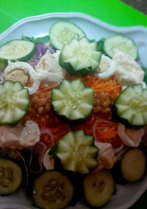 A picture of Salad.