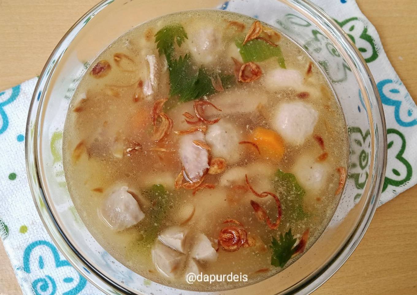 Sop Tulang Ayam & Bakso (dengan Bumbu Dasar Putih)