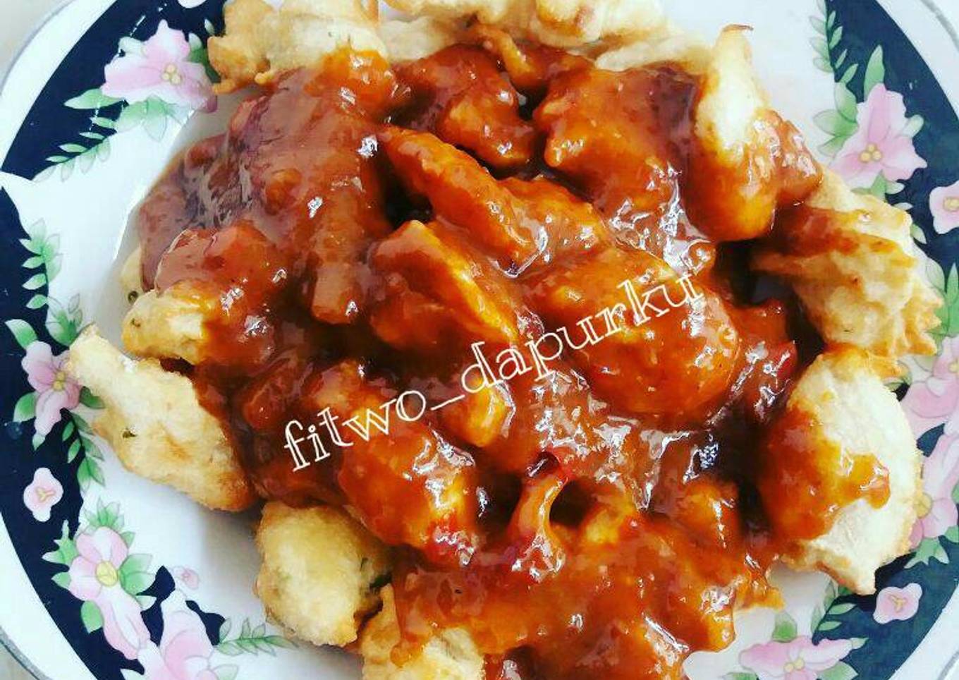 Batagor bumbu kacang