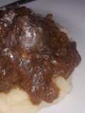 Cream Mashed potatoes and wors