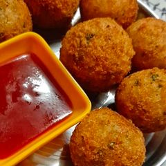 A picture of Potato Cheese Balls.
