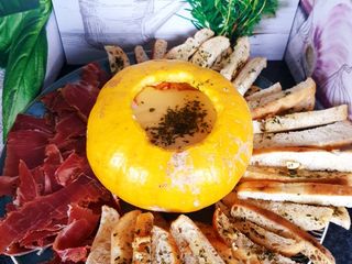Potiron garni à la fondue savoyarde et sa fondu de potiron au jambon 😋#halloween 😱