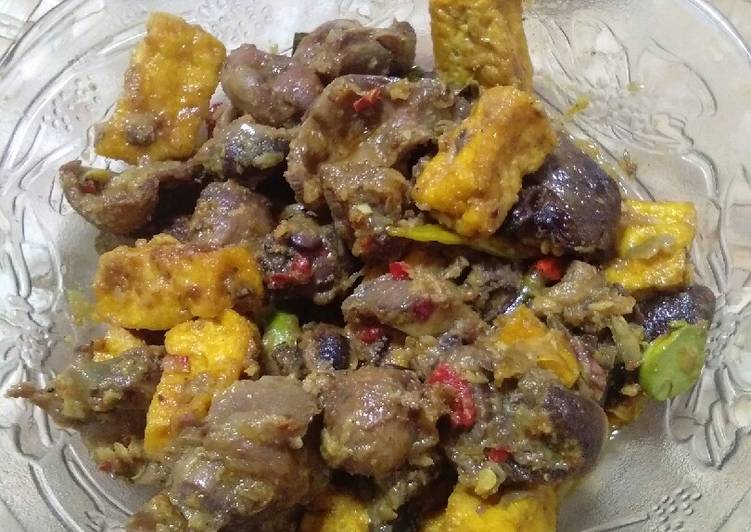 Langkah Mudah untuk mengolah Ati ampela tahu bumbu kuning Anti Gagal