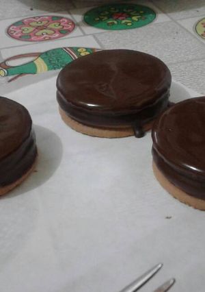 Una foto de Alfajores de Galletitas..Facilísimosss