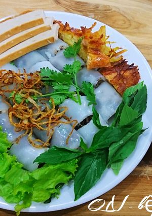Hình của món Bánh cuốn tráng chảo.