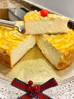 Una foto de Tarta de queso rellena con manzanas