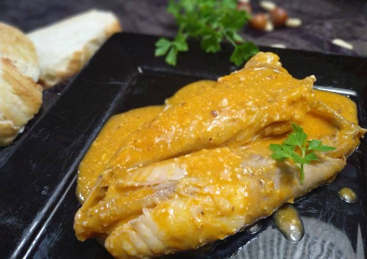 Rape en salsa Romesco