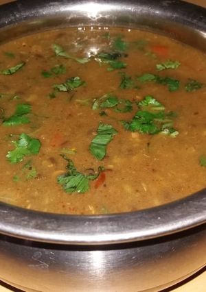 A picture of Dal makhni.