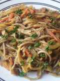 Yaki-espaguetti a mi estilo con salsa yakisoba casera...🤔