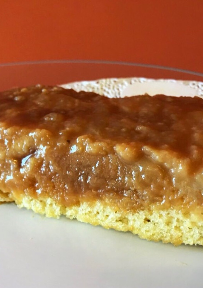 Una foto de Torta invertida de peras al microondas en 5 minutos facilísima