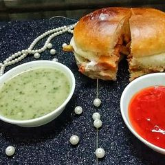A picture of Fries burger.
