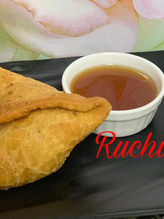 A picture of Punjabi Samosa.