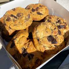 A picture of Cookies de chips de chocolate.
