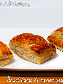 Una foto de Napolitanas de jamón york y queso