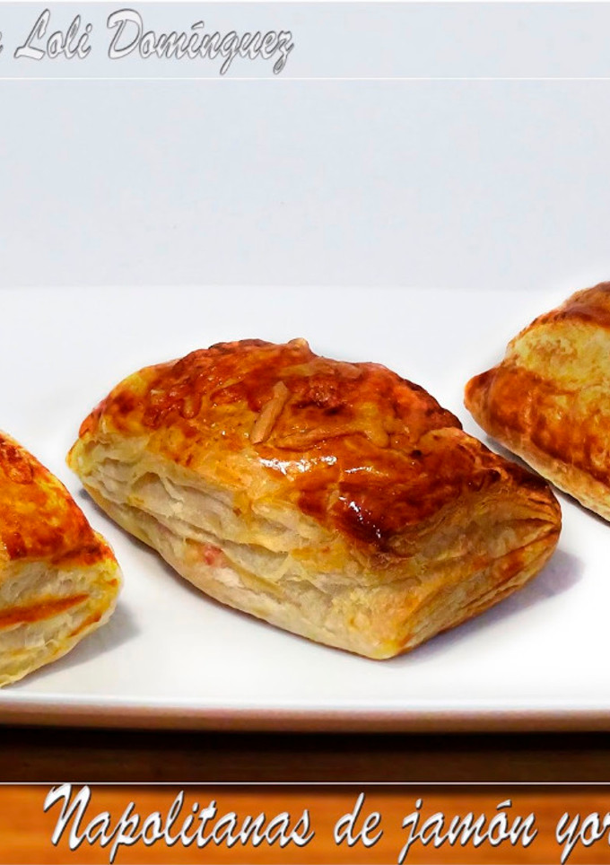 Una foto de Napolitanas de jamón york y queso