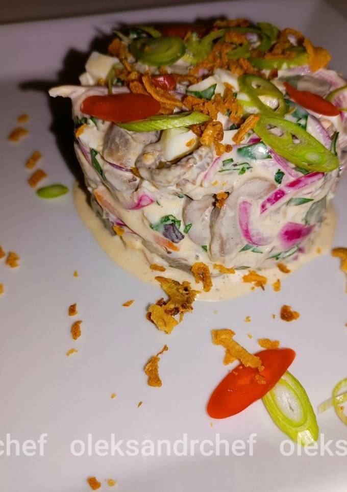 Салат з курячих сердець🫀 та маринованої цибулі/Chicken hearts and pickled onion salad