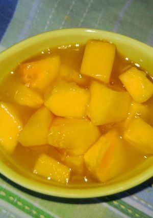 Una foto de Papaya con naranja y miel