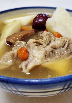 山藥紅棗枸杞排骨湯 的食譜成品照片