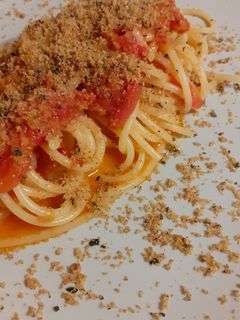 Foto di Spaghetti, pomodorini e pangrattato aromatizzato