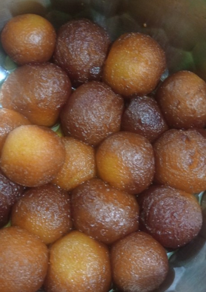 गुलाब जामुन (gulab jamun recipe in Hindi) रेसिपी मुख्य फोटो