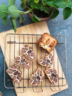 A picture of Leopard print choco vanilla bread.