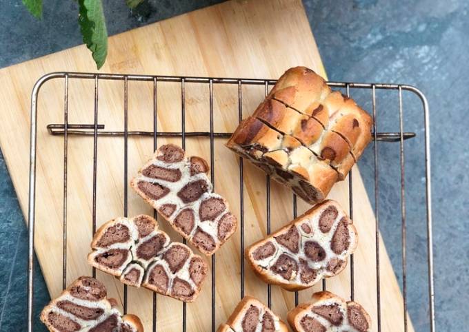 Leopard print choco vanilla bread